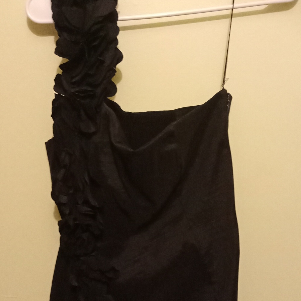 Cocktail dress with flowered strap